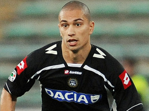 BARI, ITALY - JANUARY 06:  Gokhan Inler of Udinese Calcio in action during the Serie A match between AS Bari and Udinese Calcio at Stadio San Nicola on January 6, 2010 in Bari, Italy.  (Photo by Giuseppe Bellini/Getty Images)